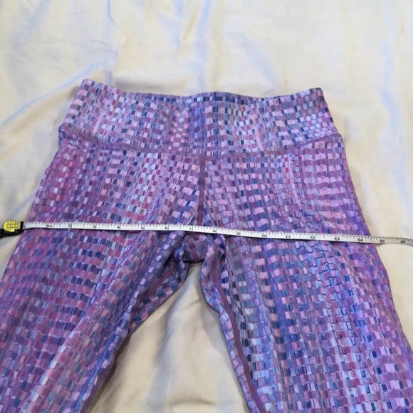 NikiBiki Sport Capri Leggings - Picture 7 of 9